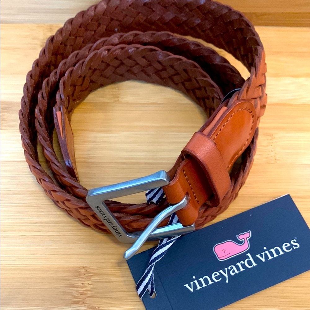 🎈NWT Vineyard Vines Men’s belt 
size 36 waist 
Tan color